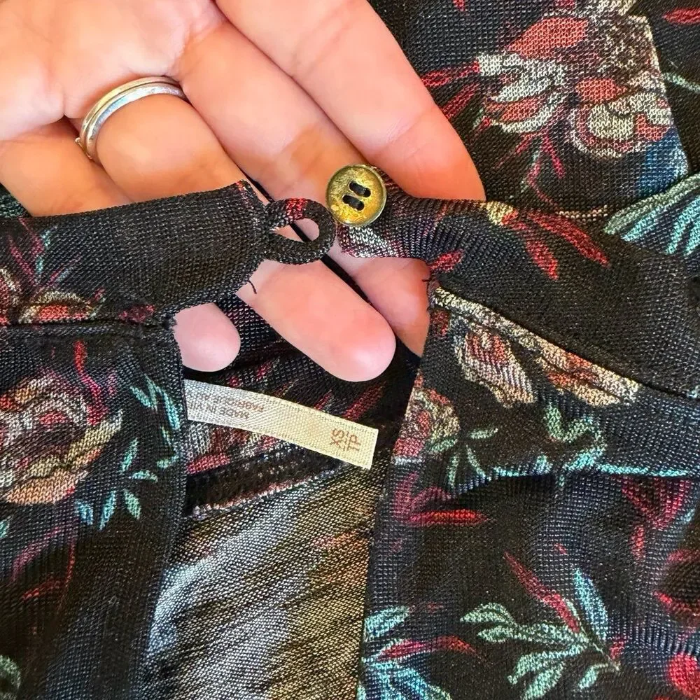 Free People XS Black Floral 3/4 Sleeve Keyhole Back Relaxed Boho Top